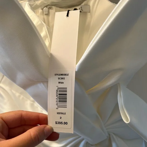 Badgley Mischka white dress new with tags— size 2 - Picture 4 of 4